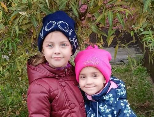 Мы помогли: Алиса Калашникова и Бараненкова Вероника