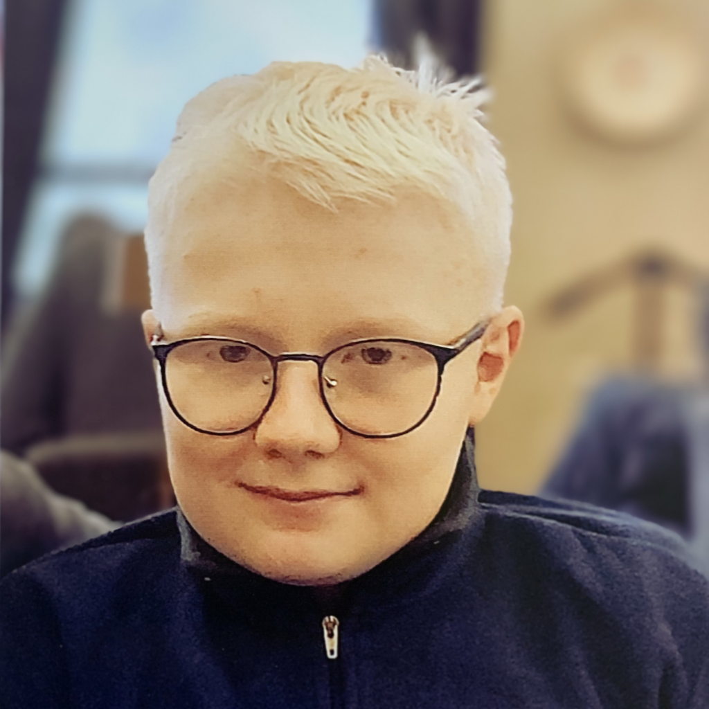 Мы помогли: Илья Николаев